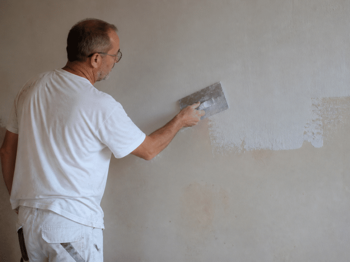 Dans quel ordre faire les travaux entre sol, mur et plafond