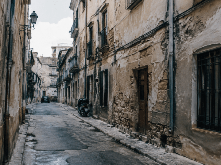 Quels quartiers à éviter à Saint-Fons et pour quelles raisons ?